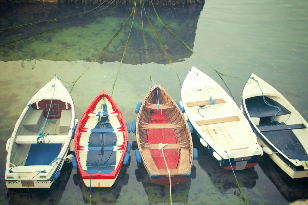 small-boats-of-colour